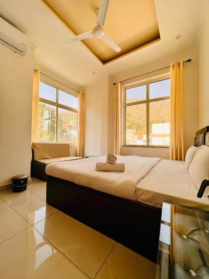 Hotel Paradise Palm Ришикеш Экстерьер фото