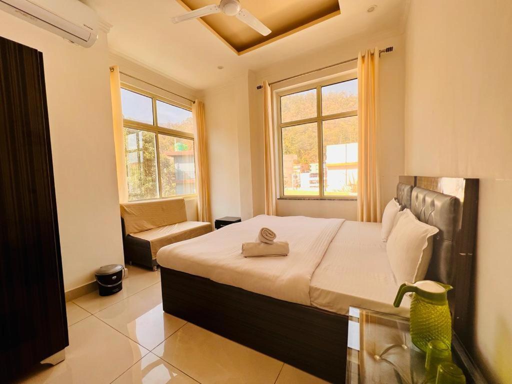 Hotel Paradise Palm Ришикеш Экстерьер фото