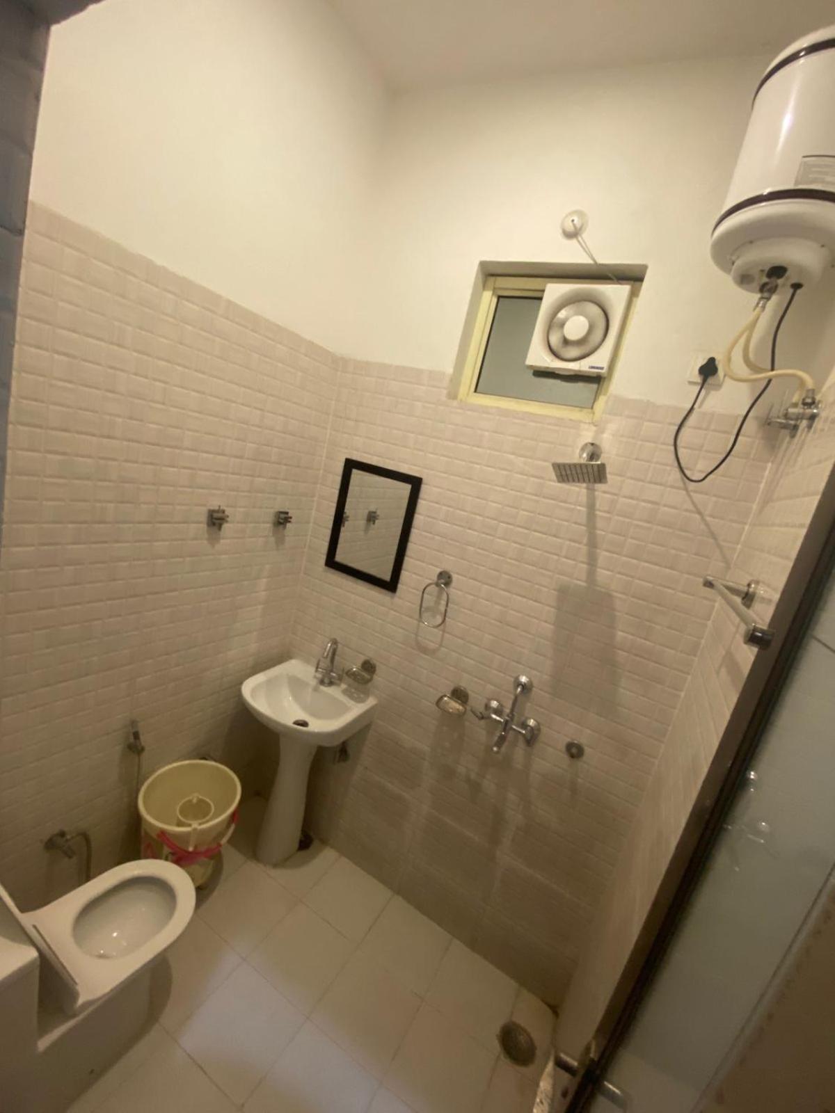 Hotel Paradise Palm Ришикеш Экстерьер фото